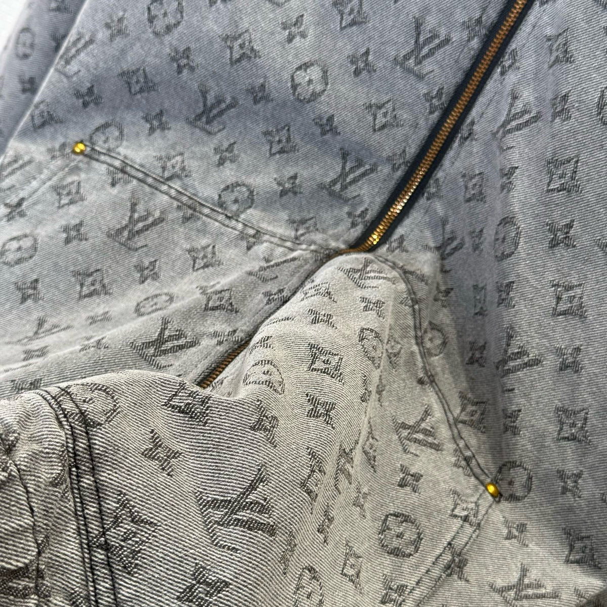 LOU DENIM JACKET