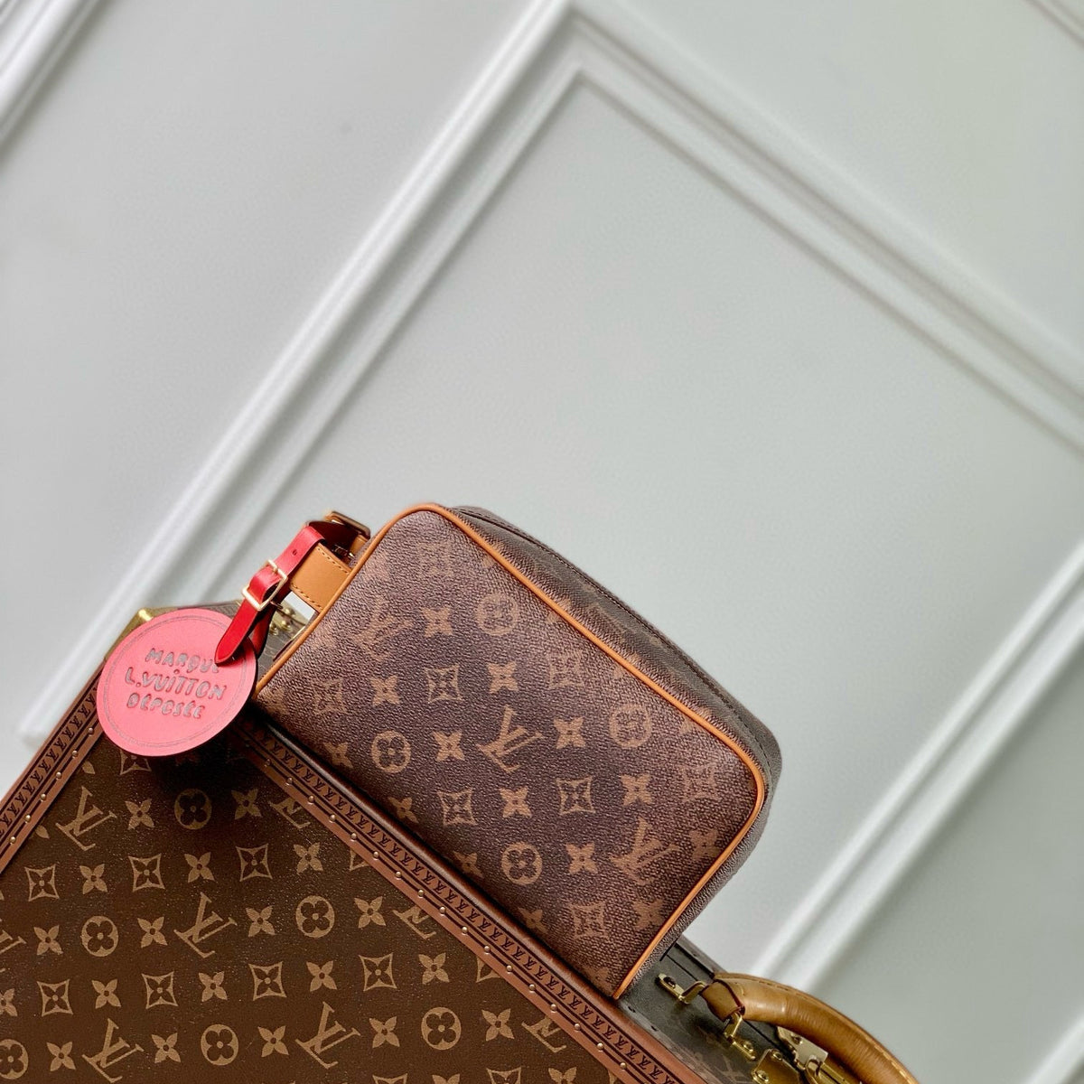 LOU LOCKER DOPP KIT