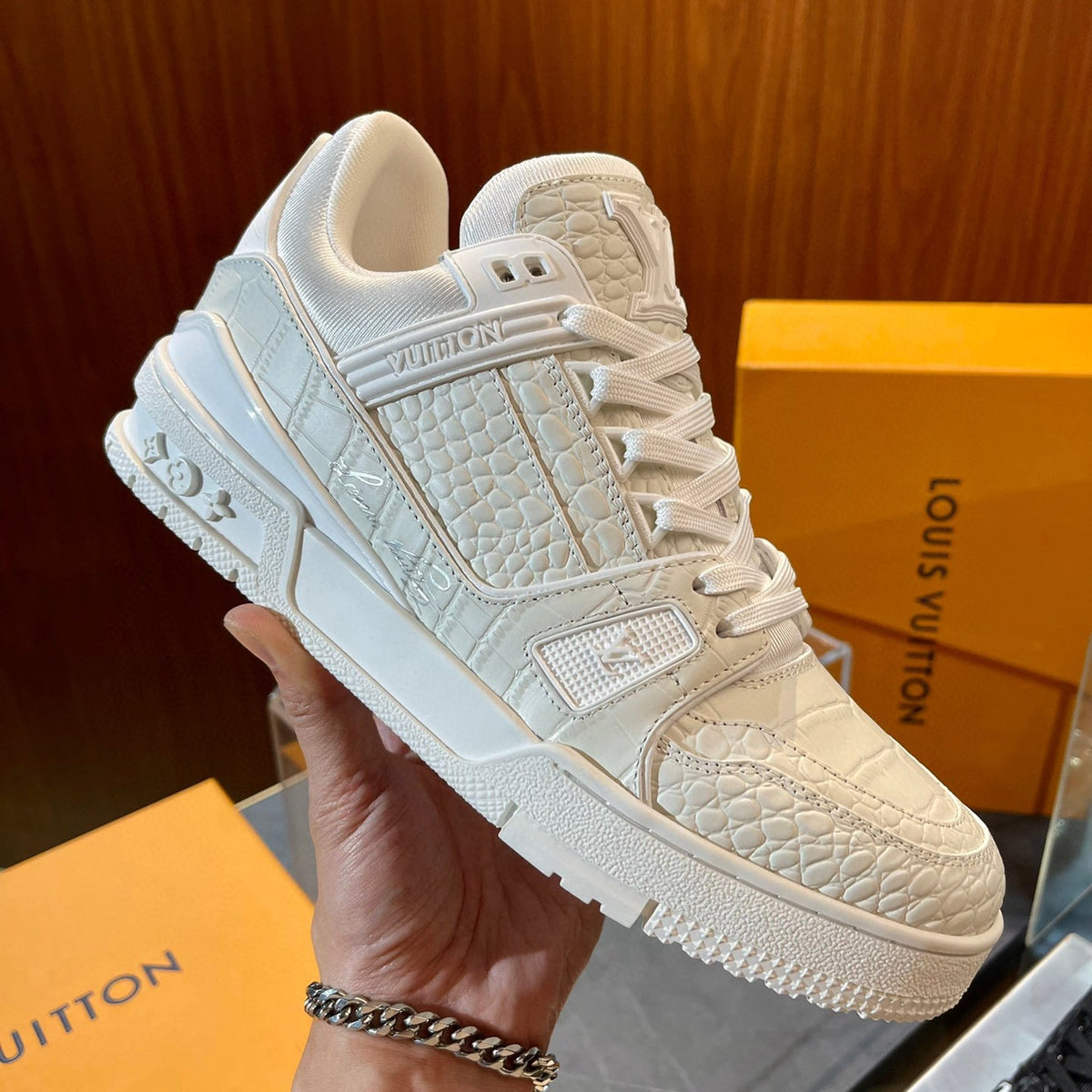 LOU TRAINERS
