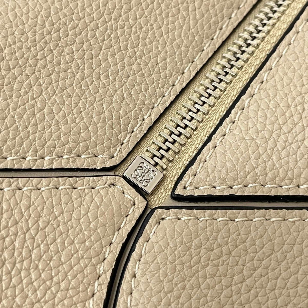 LOEW SMALL PUZZLE BAG