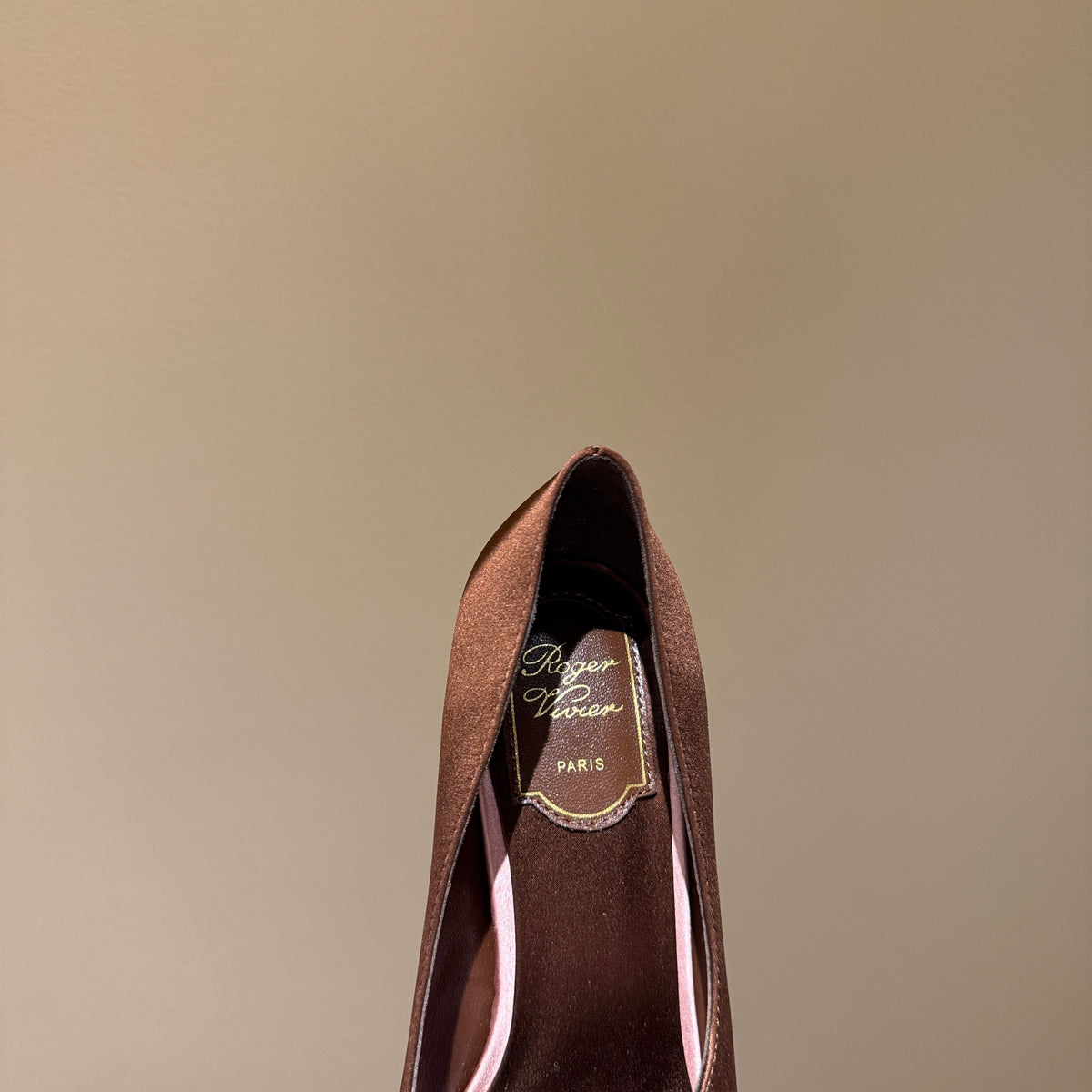ROGER V HEELS