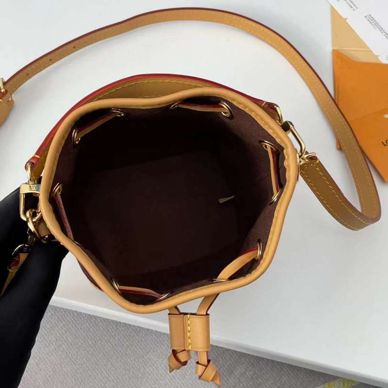 LOV2 Bags - Luxurious Bags  612