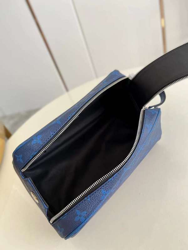 LOV2 Bags - Luxurious Bags  678