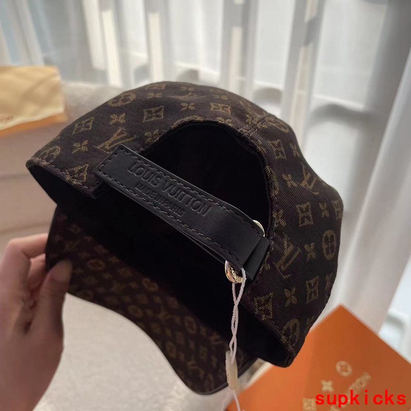 Louis Vuitton Luxury Cap