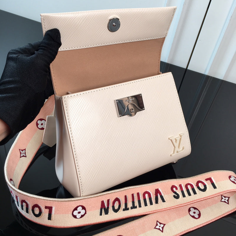 I W Fashion Lu-Vi bags - 17101