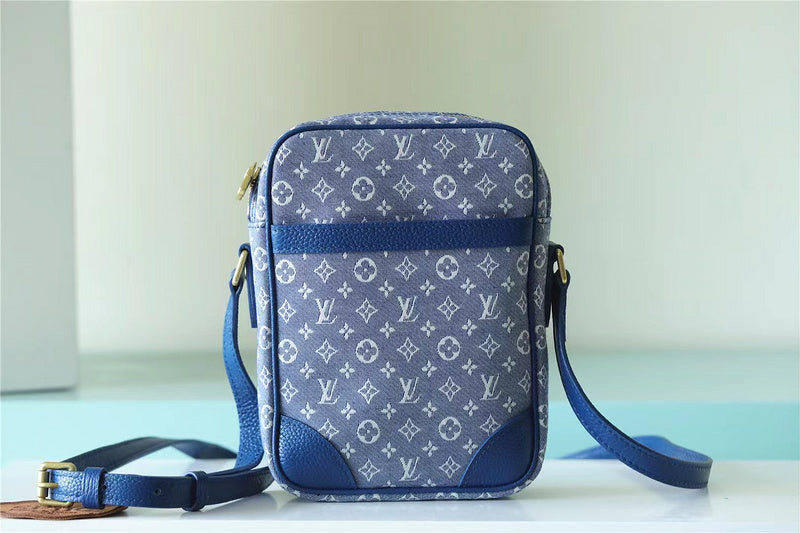 I W Fashion Lu-Vi bags - 9900