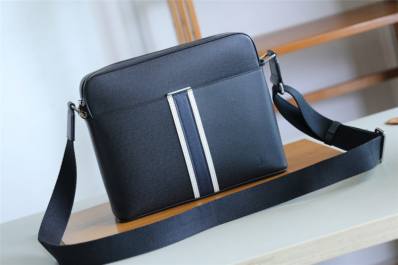 I W Fashion Lu-Vi bags - 10480