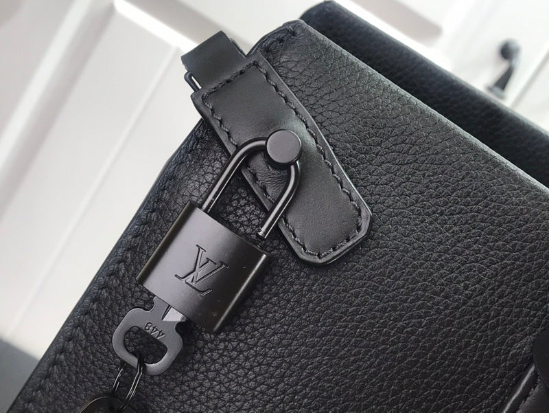 I W Fashion Lu-Vi bags - 17563