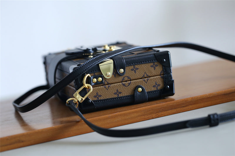 I W Fashion Lu-Vi bags - 8218