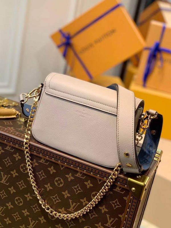 I W Fashion Lu-Vi bags - 17544