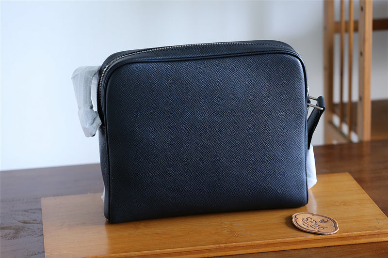 I W Fashion Lu-Vi bags - 10483