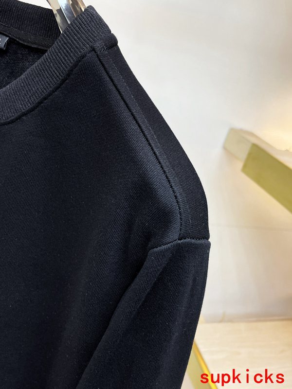 Moncler Luxury Cloth