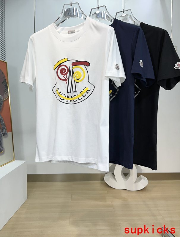Moncler Luxury Cloth