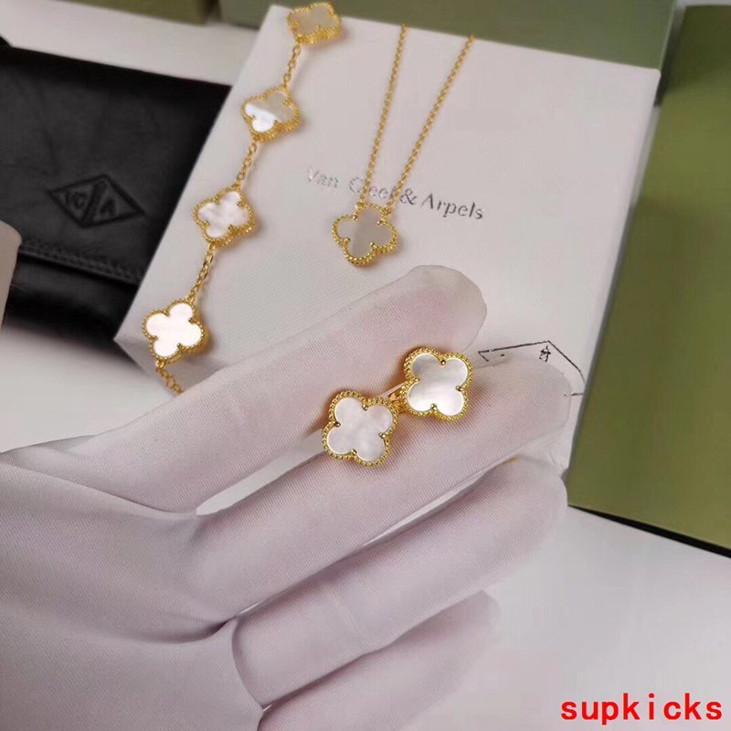 Van Cleef & Arples Jewelry