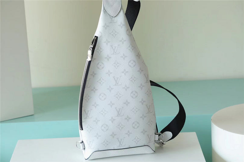 I W Fashion Lu-Vi bags - 9947