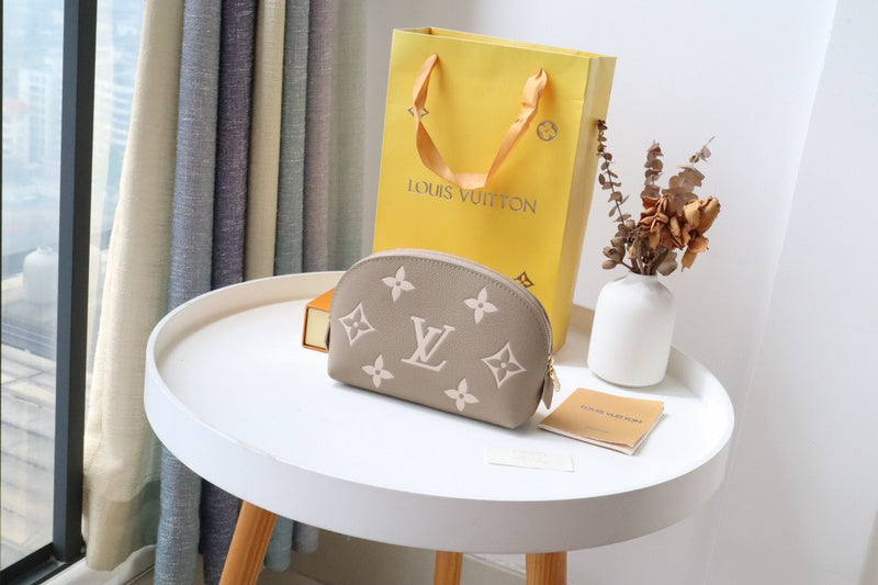 I W Fashion Lu-Vi bags - 17374