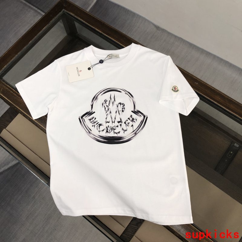 Moncler Luxury Cloth