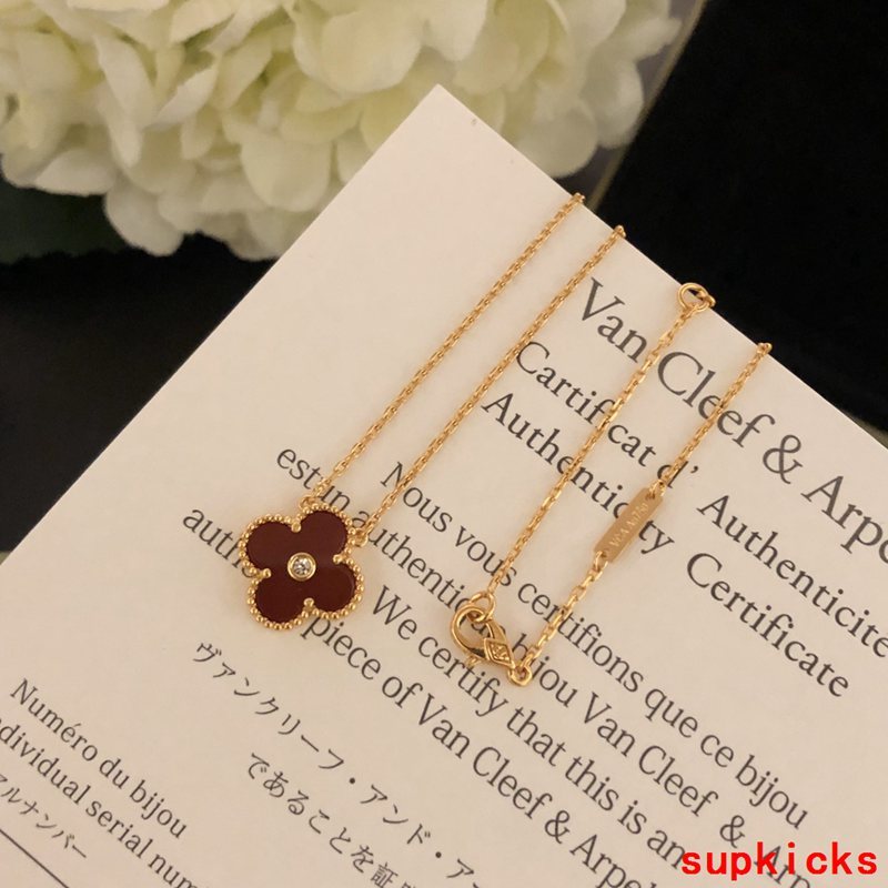 Van Cleef & Arples Jewelry