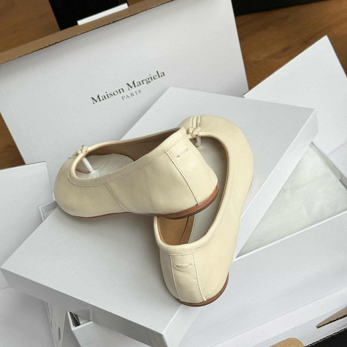 MAISON M TABI BALLET FLATS
