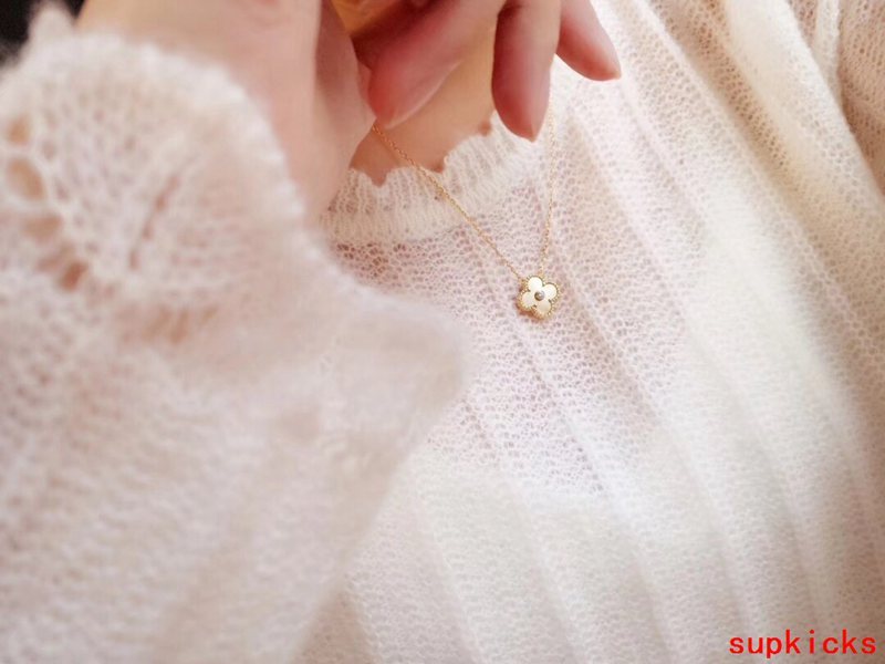 Van Cleef & Arples Jewelry