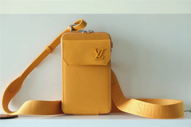 I W Fashion Lu-Vi bags - 9975