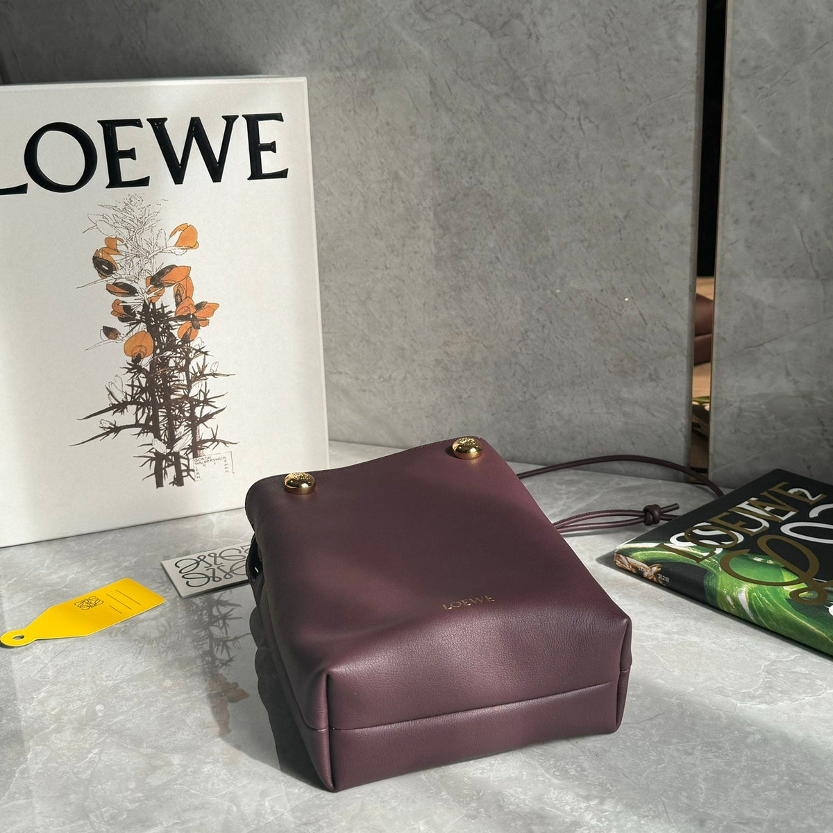 LOEW PEBBLE POUCH