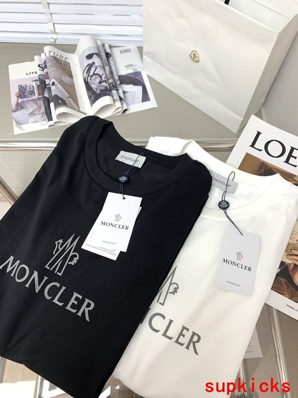 Moncler Luxury Cloth