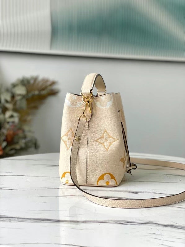 I W Fashion Lu-Vi bags - 17576