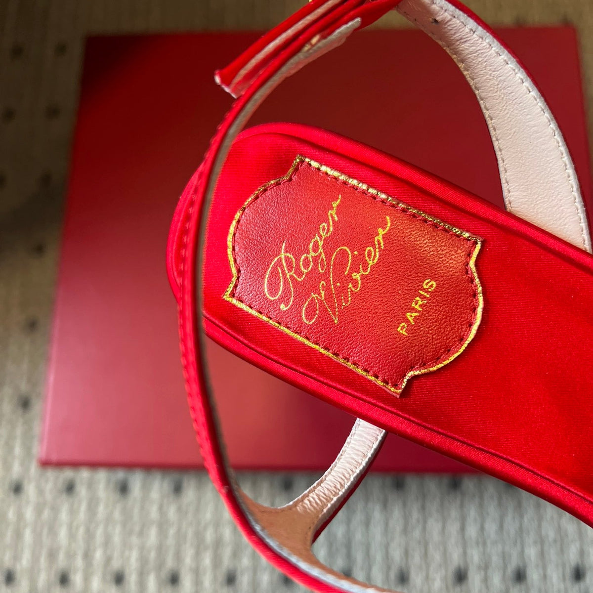 ROGER V HEELS