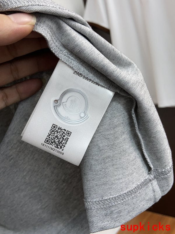 Moncler Luxury Cloth
