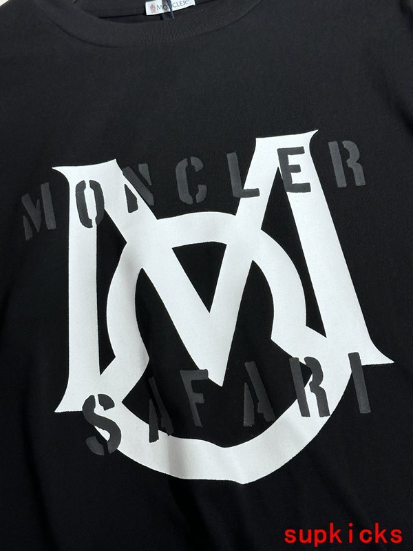 Moncler Luxury Cloth