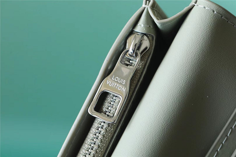 I W Fashion Lu-Vi bags - 10555
