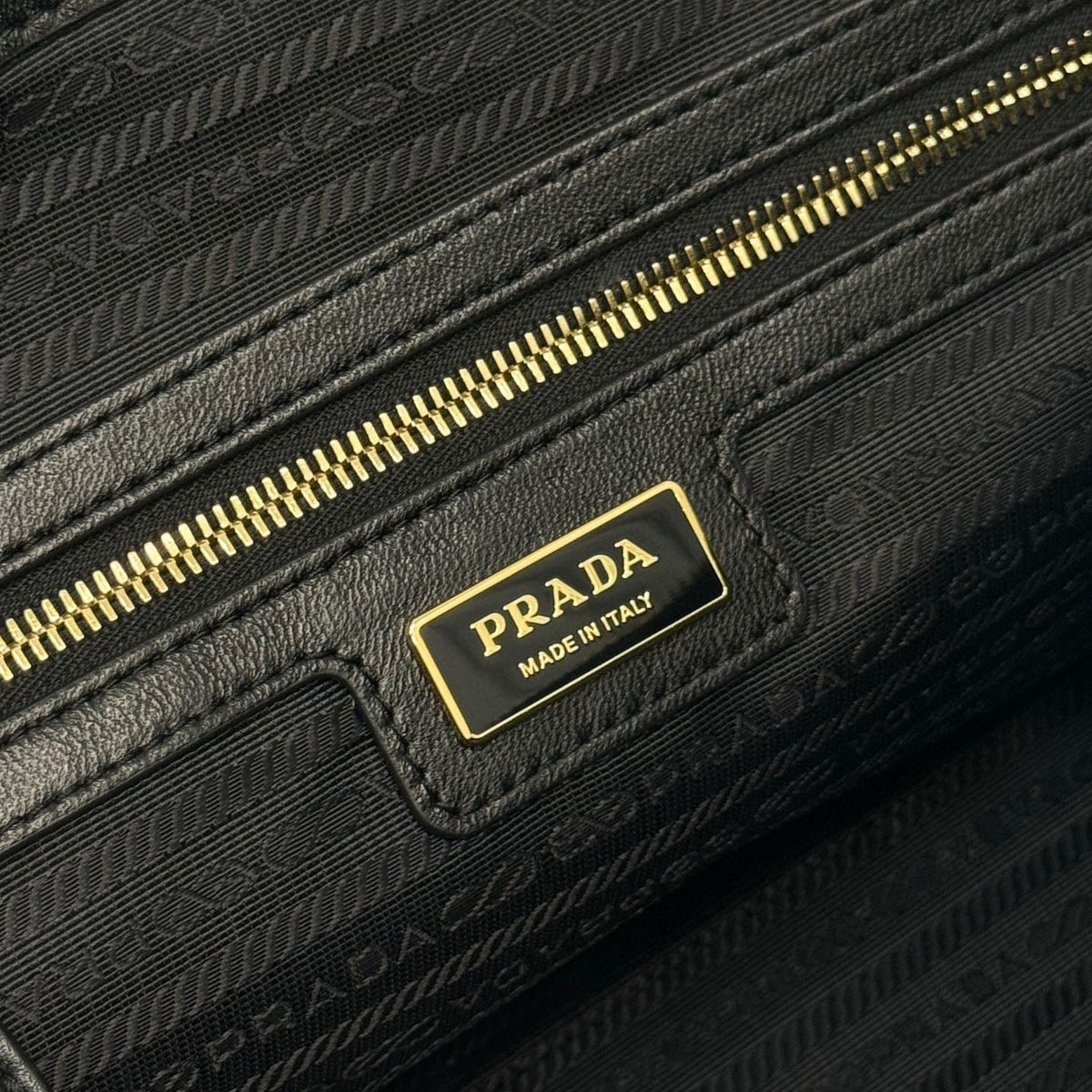 PD RE-EDITION 1978 MEDIUM BAG