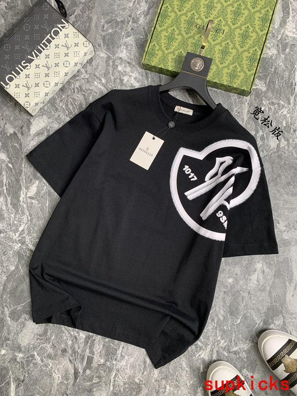 Moncler Luxury Cloth