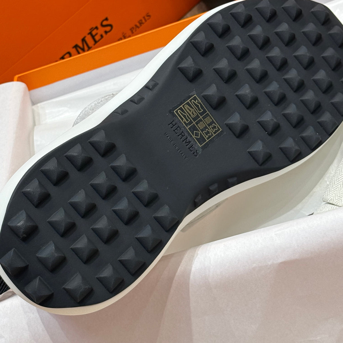 HERM LOOP SNEAKER