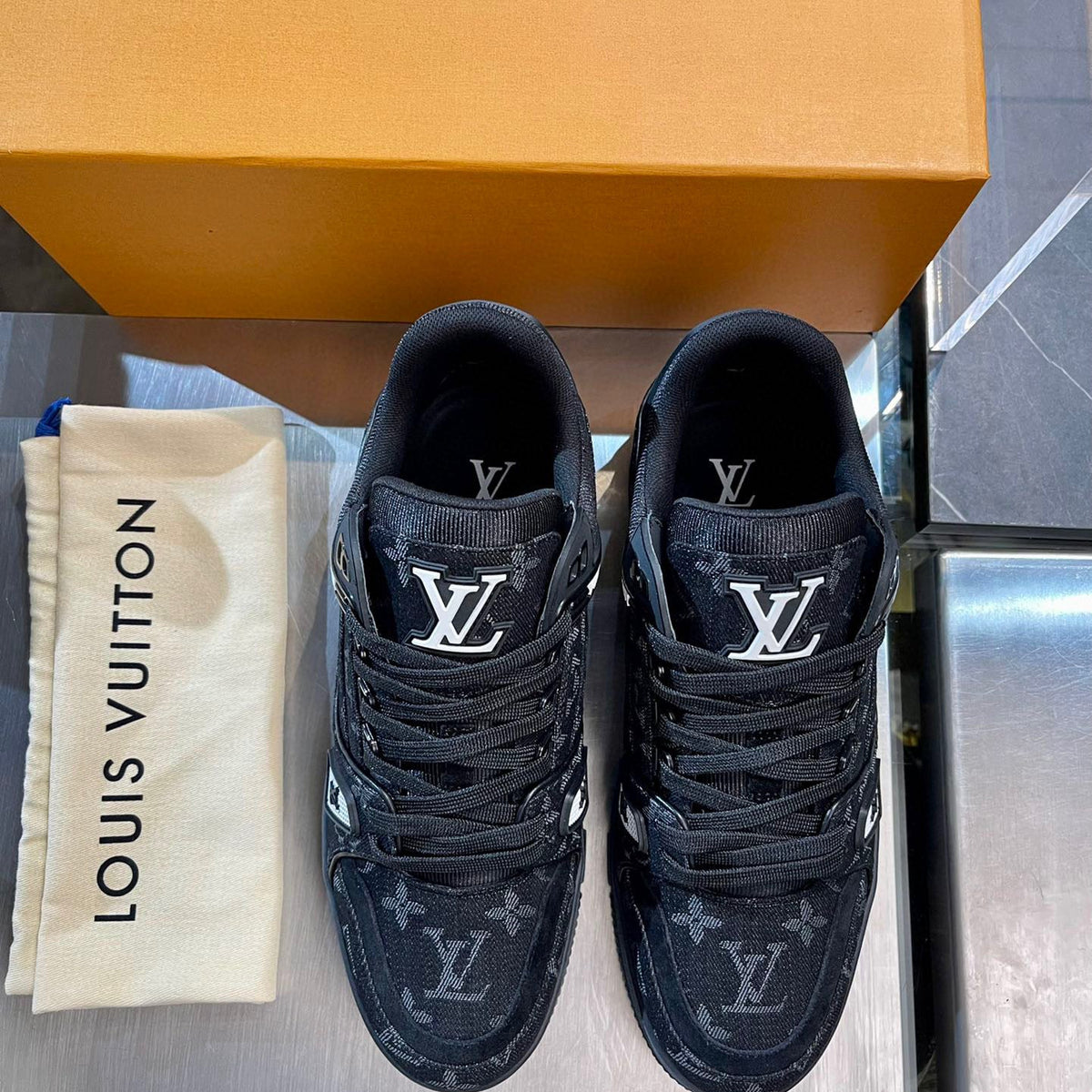 LOU TRAINERS