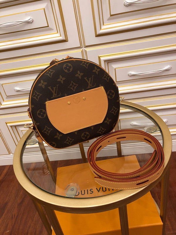 I W Fashion Lu-Vi bags - 17800