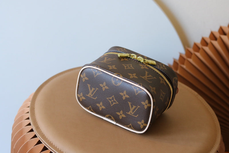I W Fashion Lu-Vi Bags - 16982