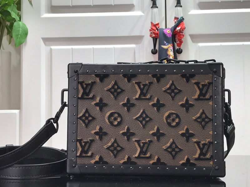 I W Fashion Lu-Vi bags - 17643