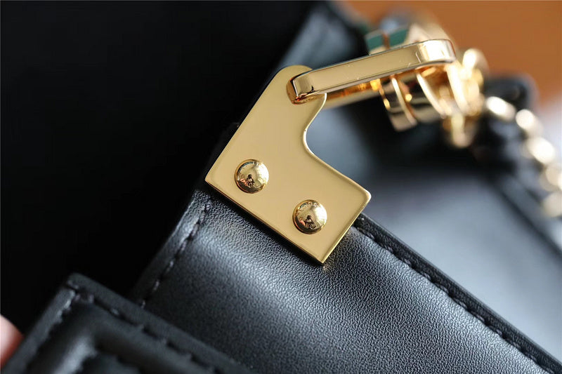 I W Fashion Lu-Vi bags - 8136