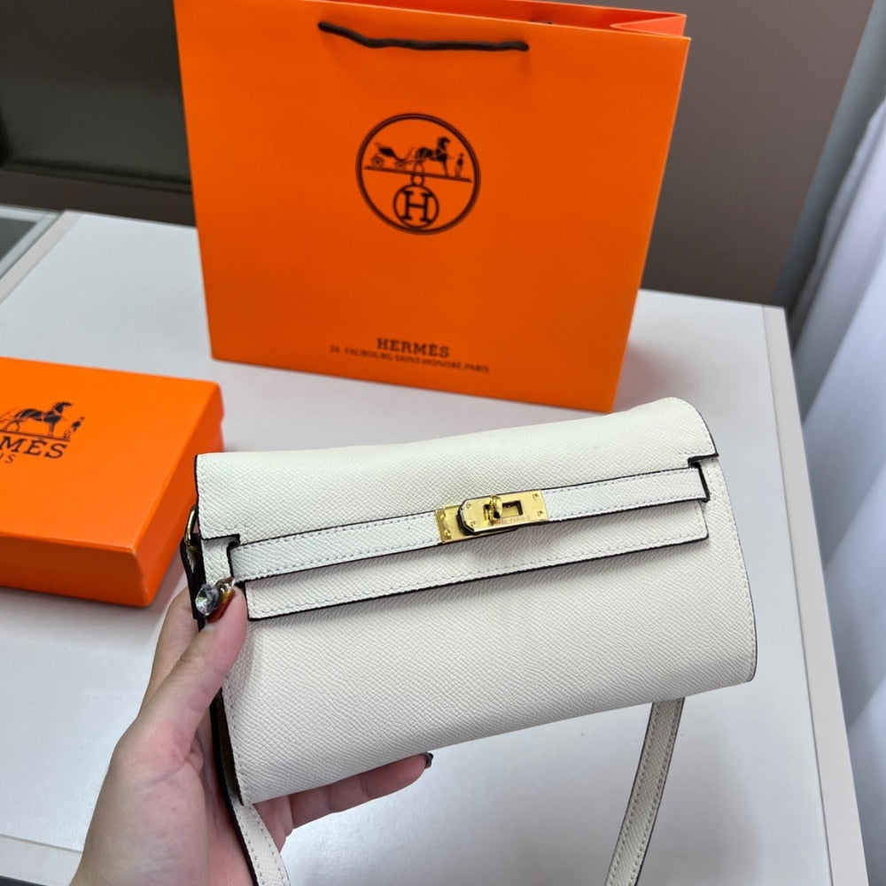 HM KELLY CLASSIQUE TO GO WALLET WHITE 19CM H080254CCAG
