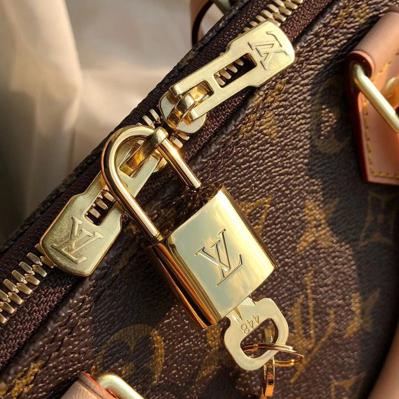 I W Fashion Lu-Vi bags - 17887
