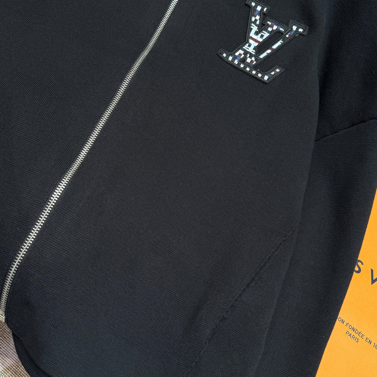 LOU ZIP SWEATSHIRT