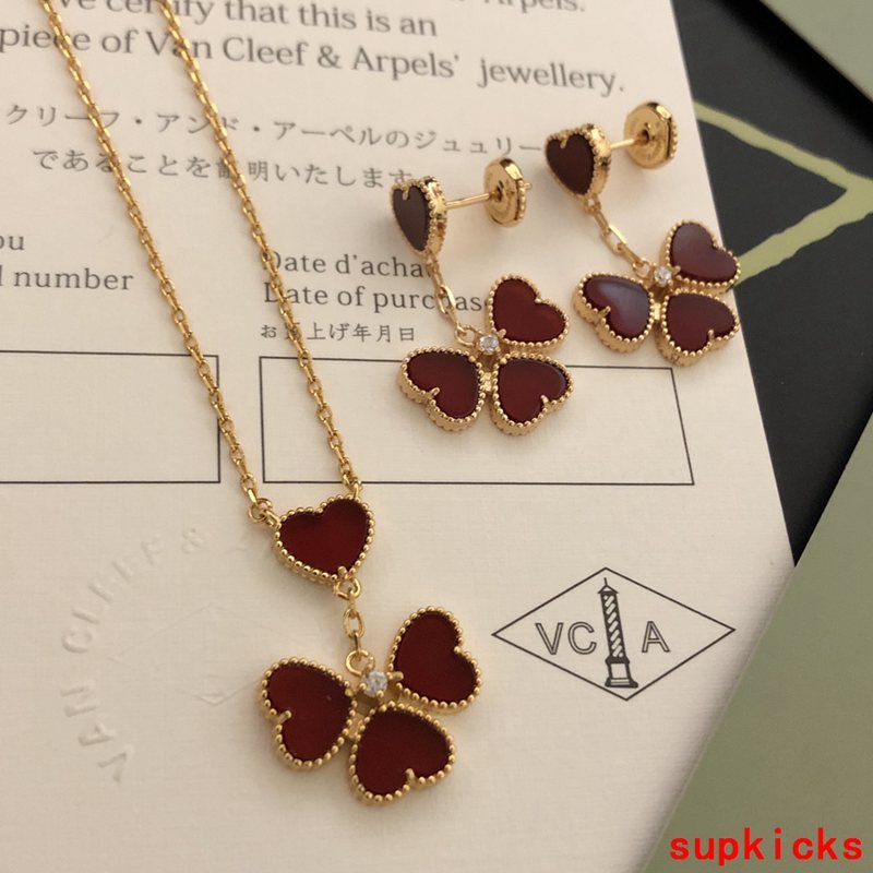 Van Cleef & Arples Jewelry