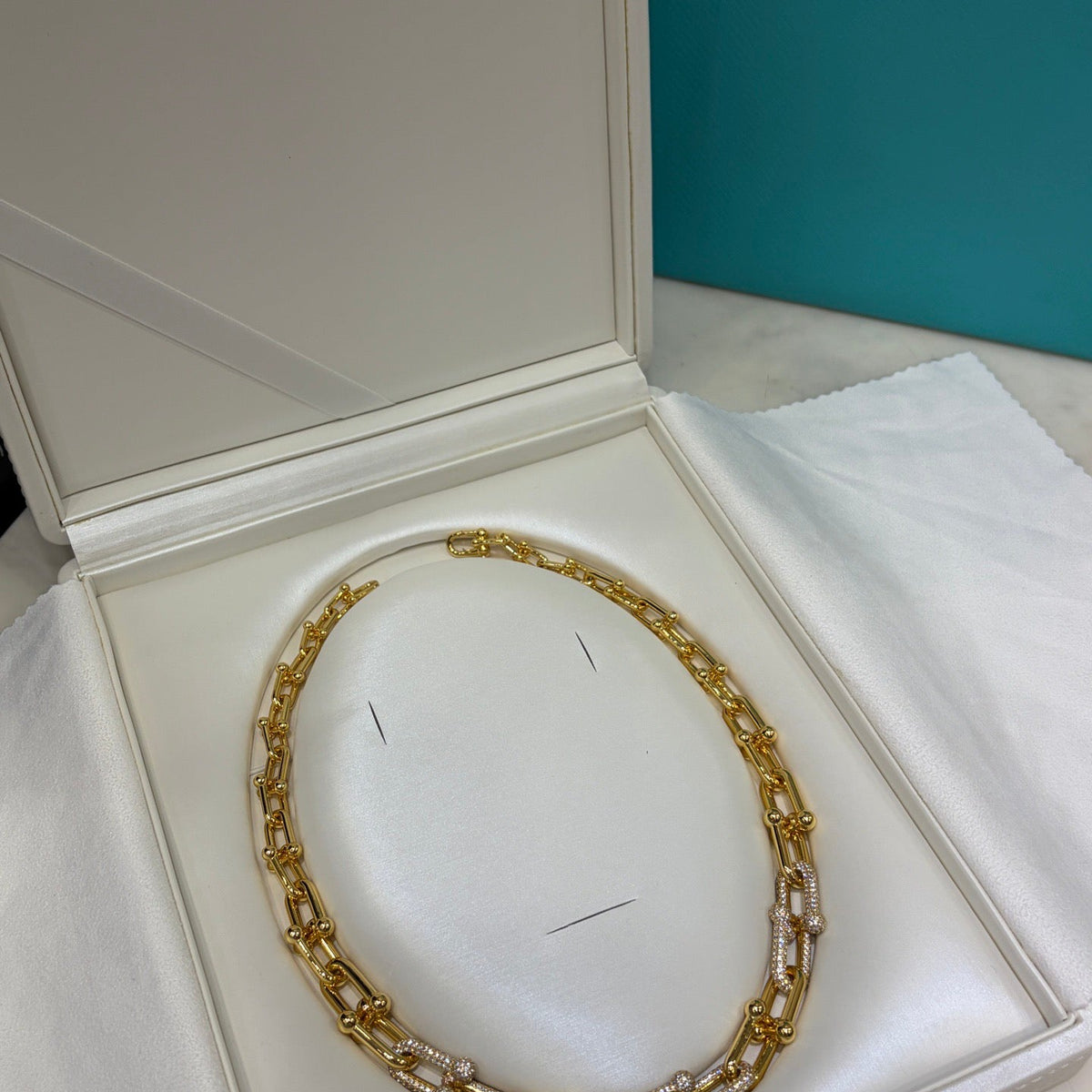 TIFF NECKLACE