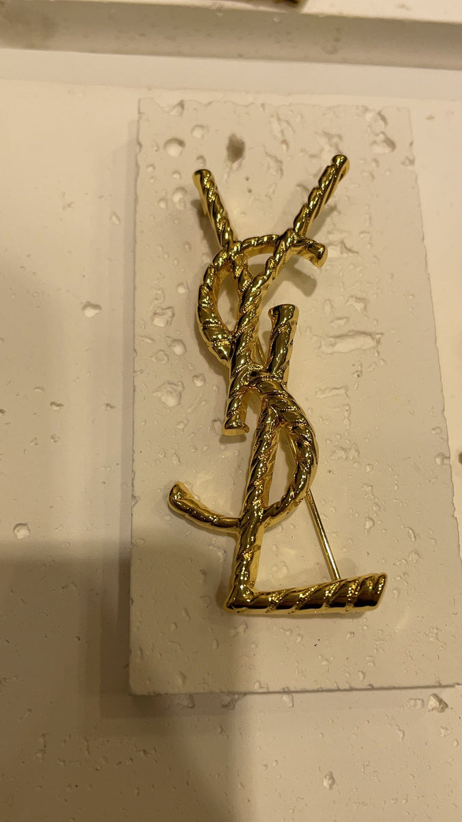 SL BROOCHE