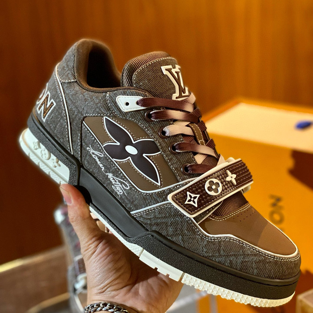 LOU TRAINERS