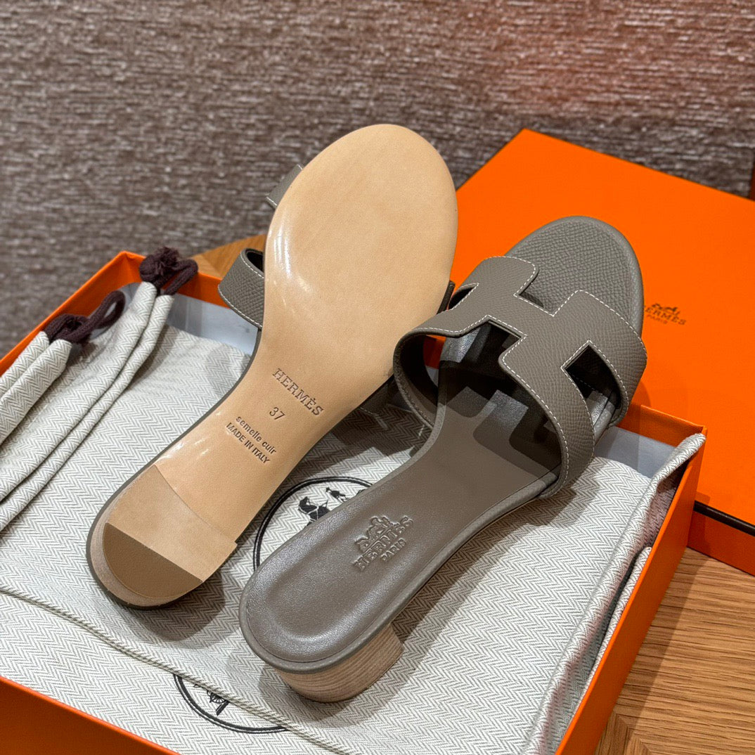 HERM OASIS SANDALS