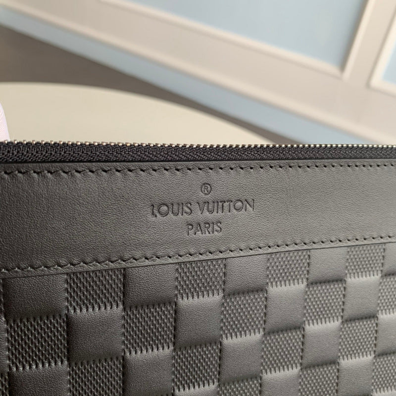 I W Fashion Lu-Vi bags - 17520