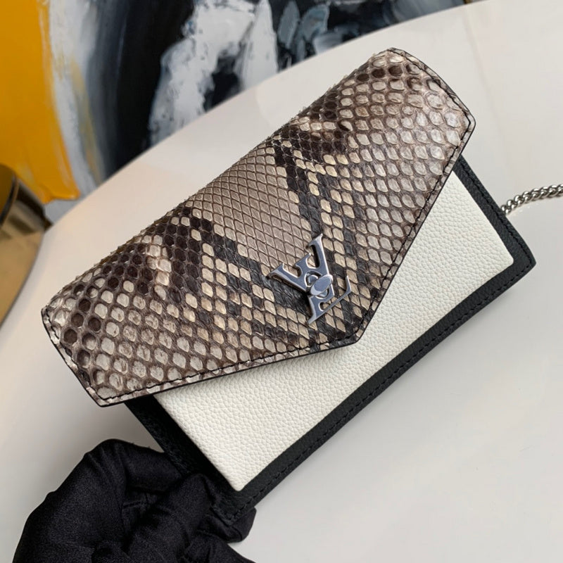 LOV2 Bags - Luxurious Bags  945